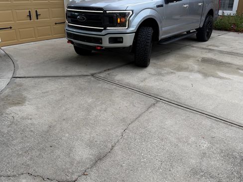Used 2020 Ford F150 XLT w/ Equipment Group 302A Luxury AWD/4WD image 22