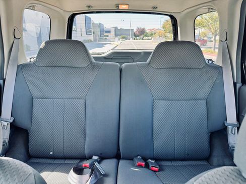 Used 2004 Nissan Xterra XE image 11