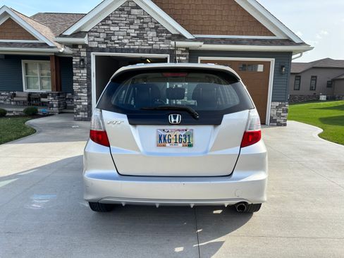 Used 2011 Honda Fit Sport image 5