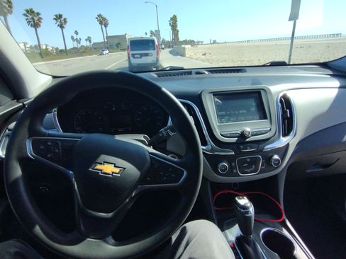 Used 2018 Chevrolet Equinox LS image 19