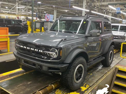 Used 2023 Ford Bronco Outer Banks w/ Sasquatch Package image 17