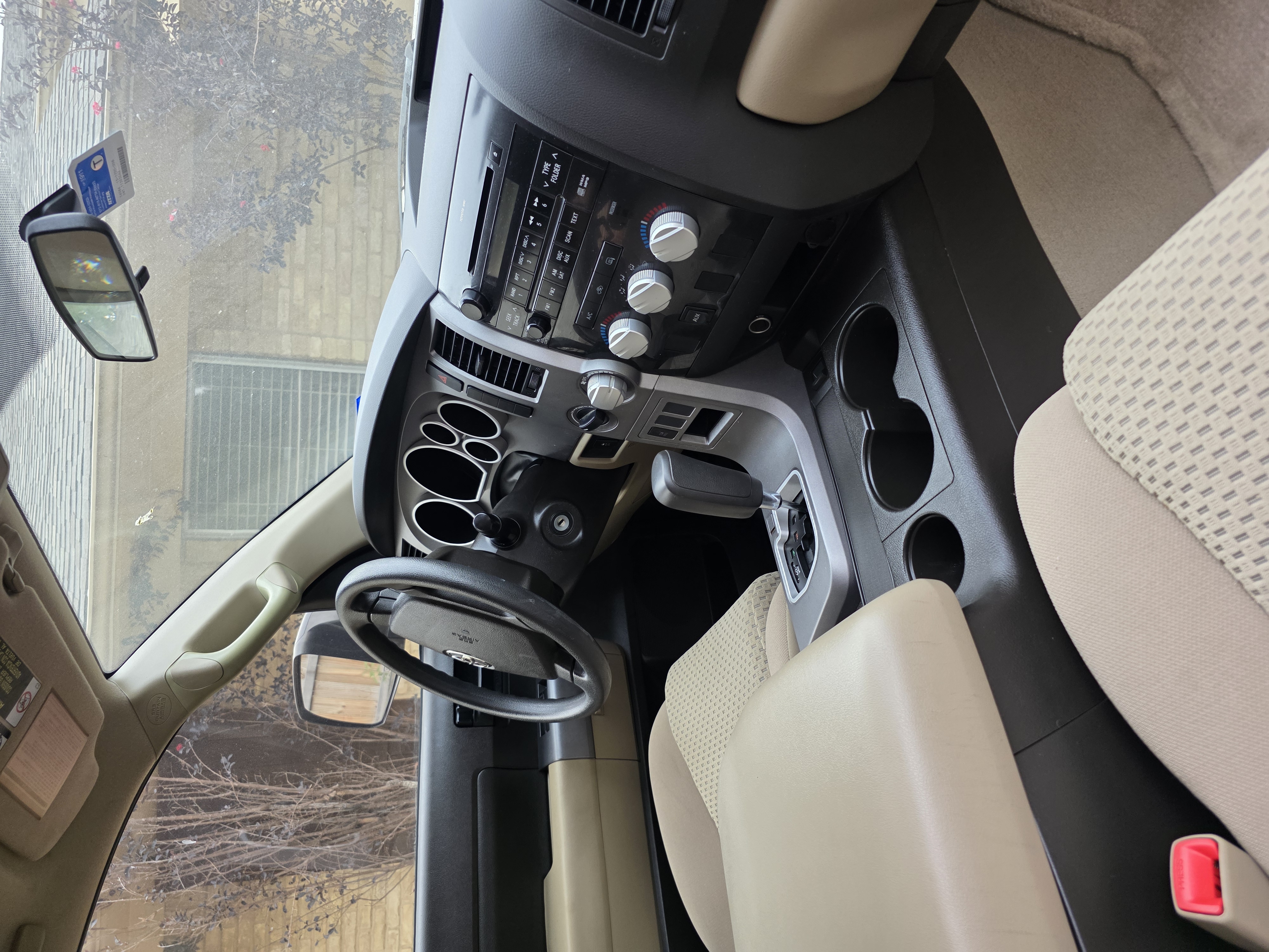 Used 2010 Toyota Tundra 4x4 Double Cab image 4