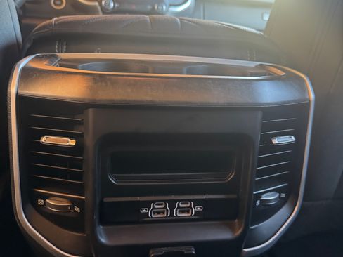 Used 2022 RAM 1500 Big Horn AWD/4WD image 14