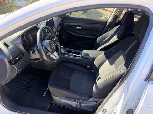 Used 2020 Nissan Sentra SV w/ Electronics Package image 6