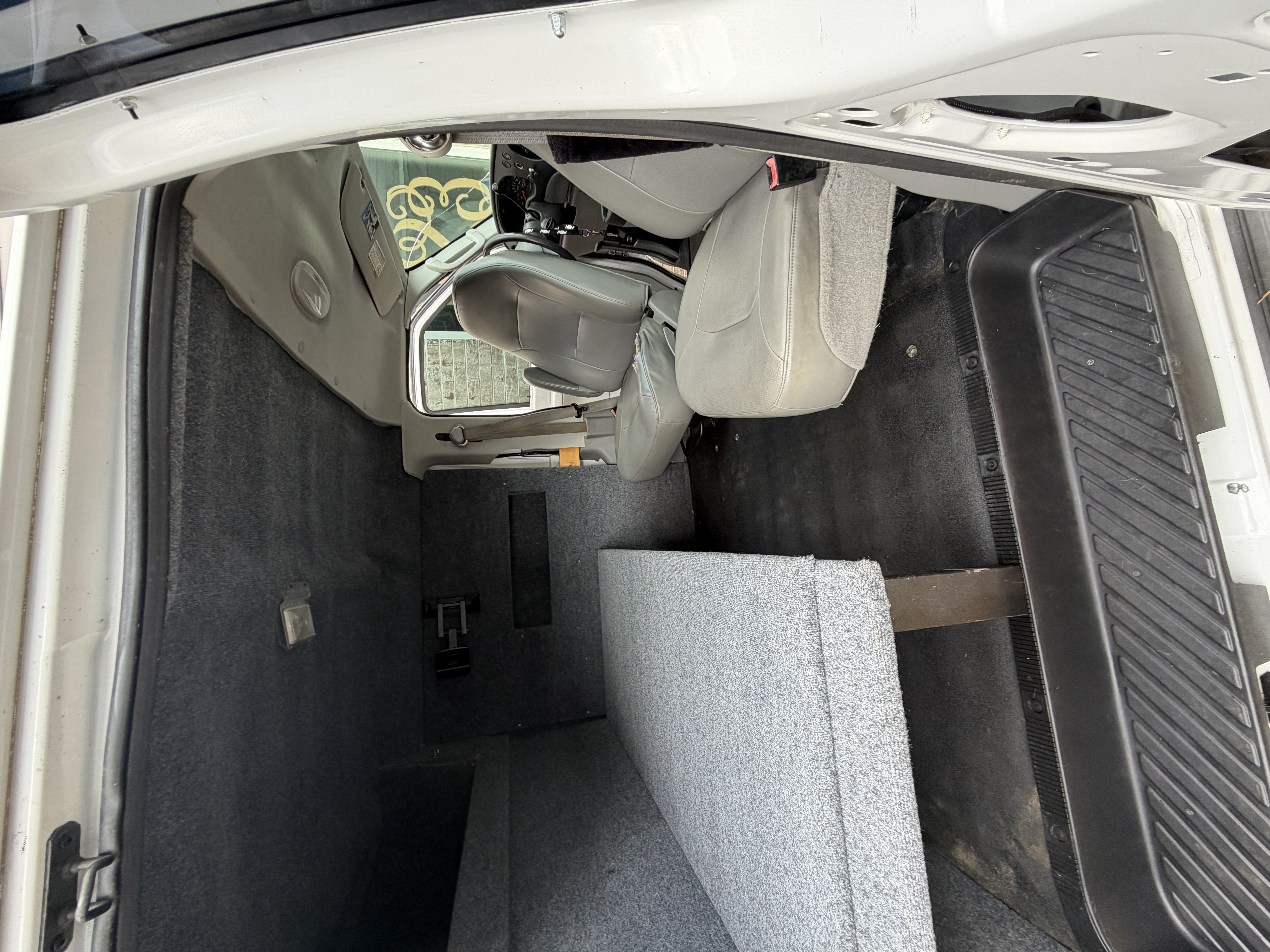 Used 2008 Ford E-150 and Econoline 150 Extended RWD image 18
