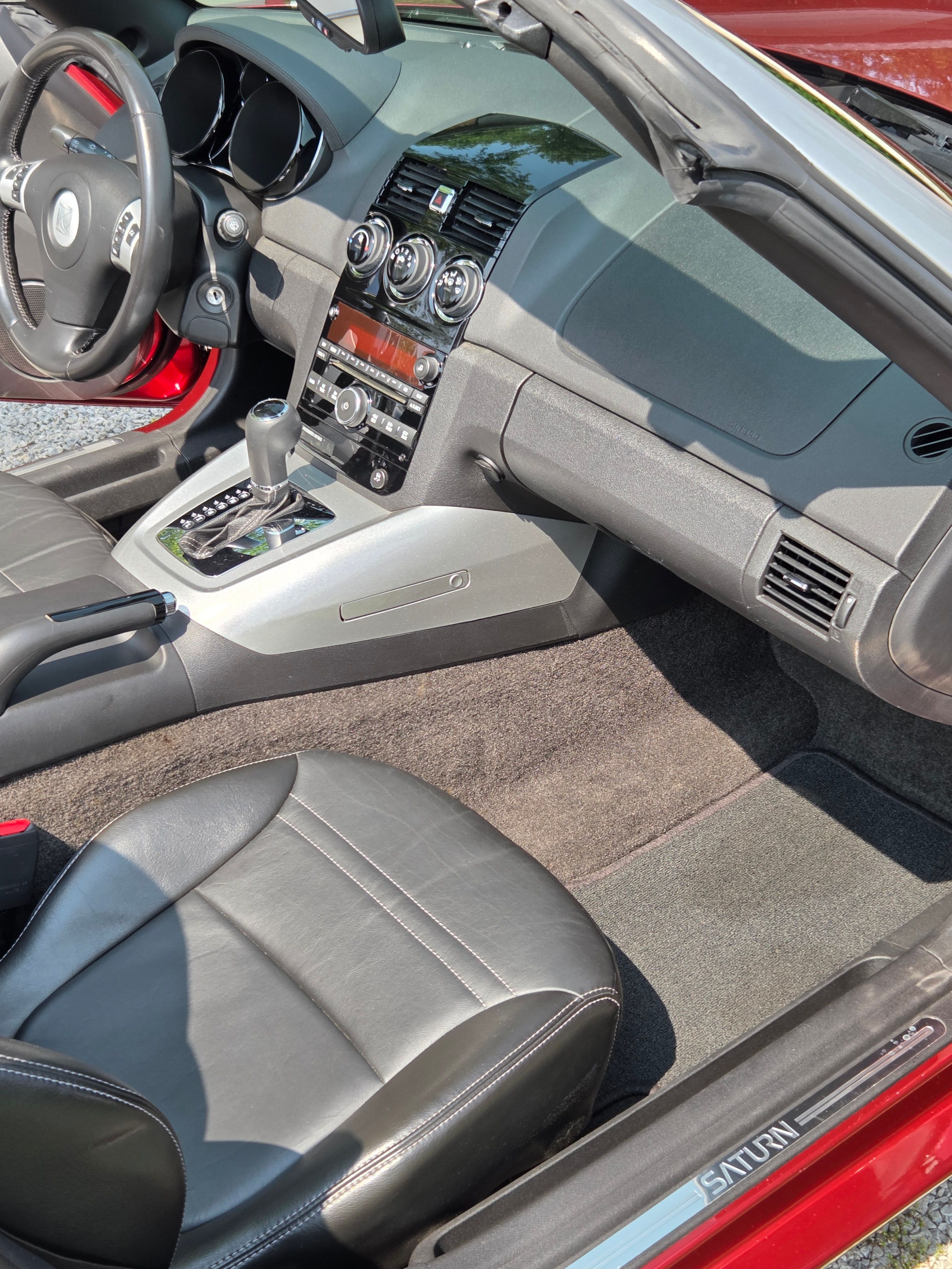 Used 2009 Saturn Sky Red Line RWD image 20
