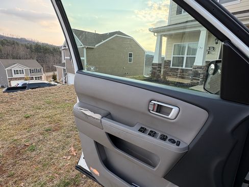 Used 2012 Honda Pilot EX-L image 8