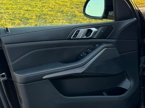 Used 2019 BMW X5 xDrive40i w/ Premium Package 2 image 4