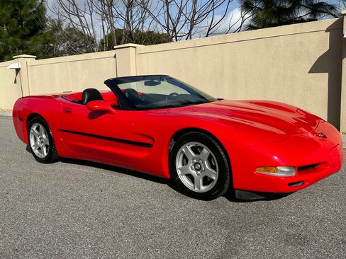 Used 1999 Chevrolet Corvette Convertible w/ Memory Pkg image 4