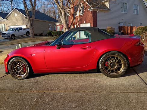 Used 2016 MAZDA MX-5 Miata Club w/ Brembo/BBS Package image 13
