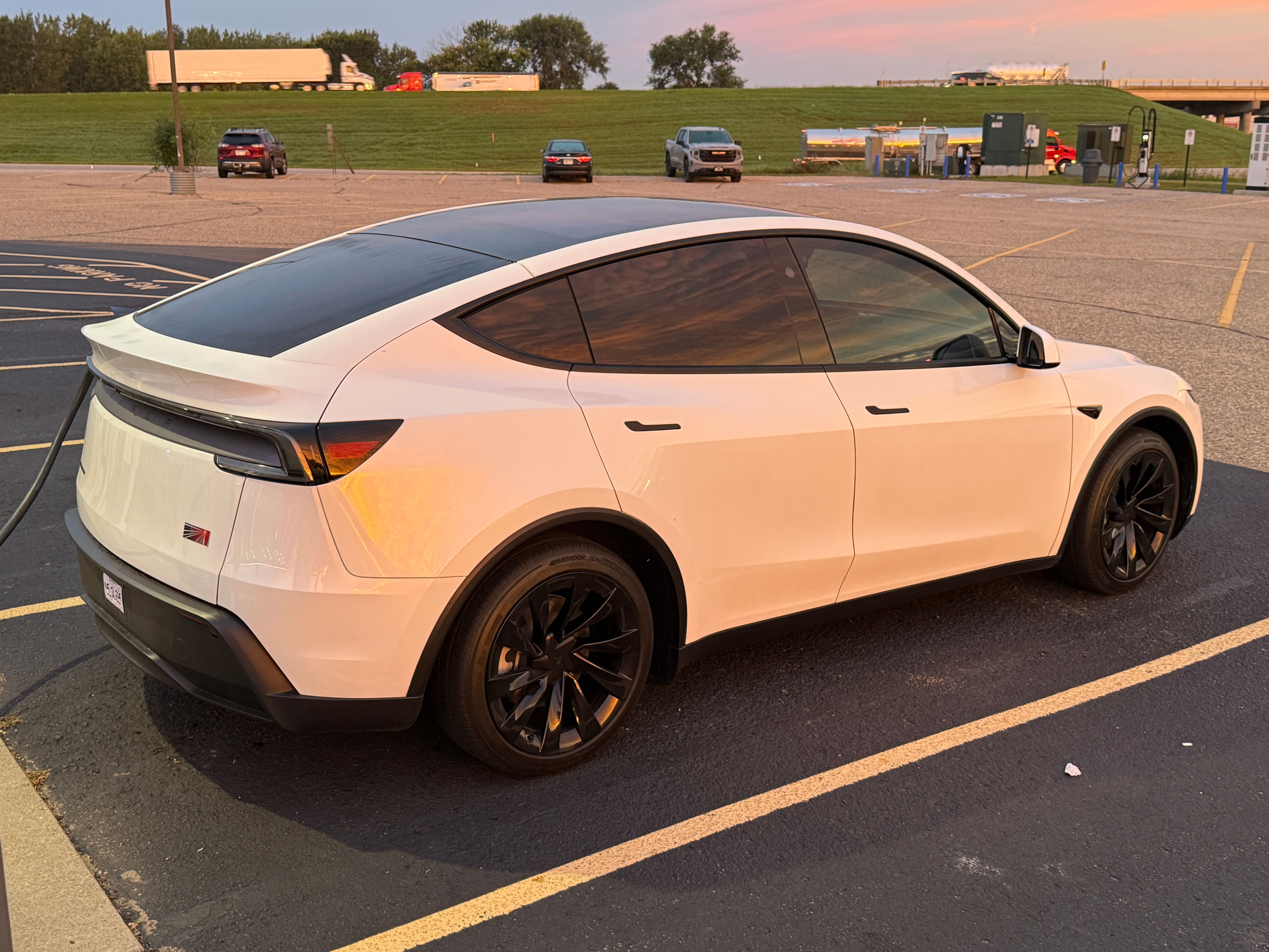 Used 2026 Tesla Model Y Long Range AWD/4WD image 6