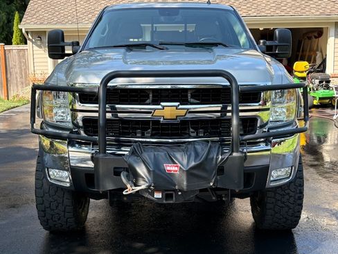 Used 2007 Chevrolet Silverado 3500 LT w/ Suspension Package, Off-Road image 2