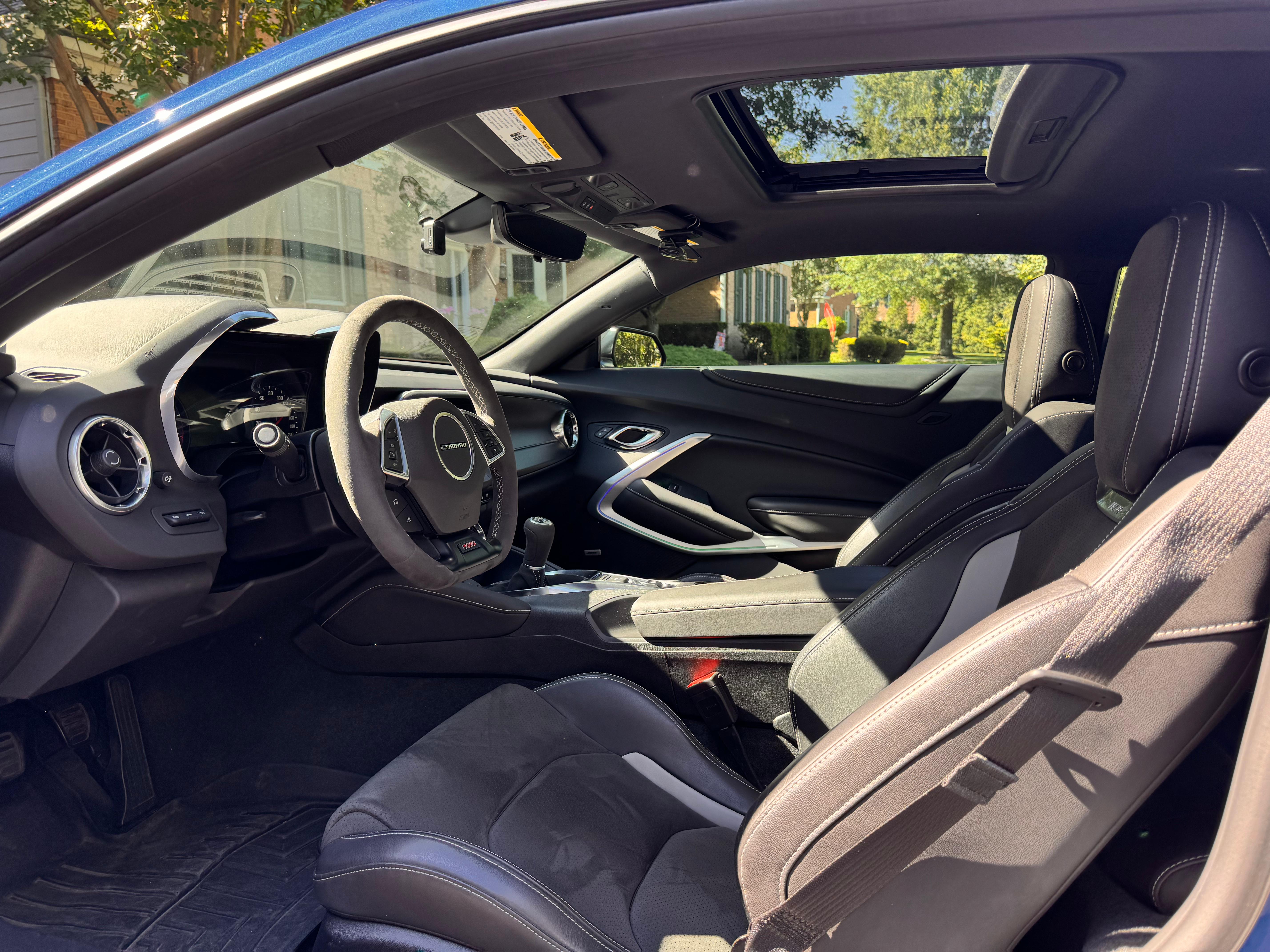 Used 2020 Chevrolet Camaro SS RWD image 13