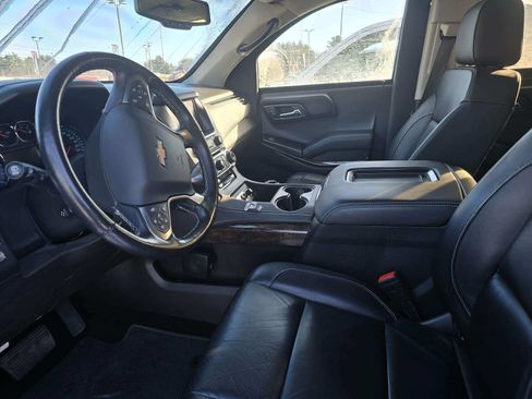 Used 2019 Chevrolet Suburban 3500 LT image 10