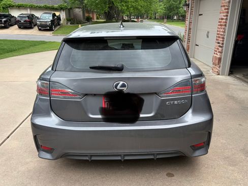 Used 2017 Lexus CT 200h w/ Navigation System Package FWD image 2