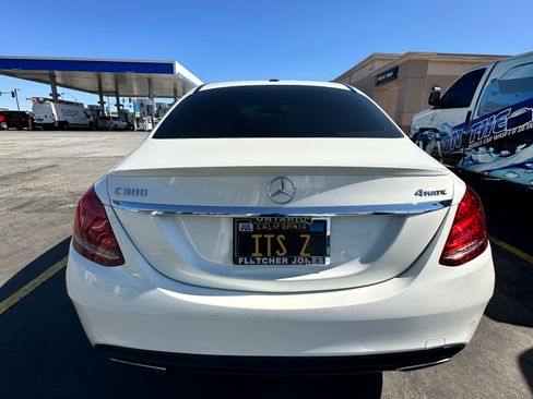 Used 2018 Mercedes-Benz C 300 4MATIC Sedan image 4