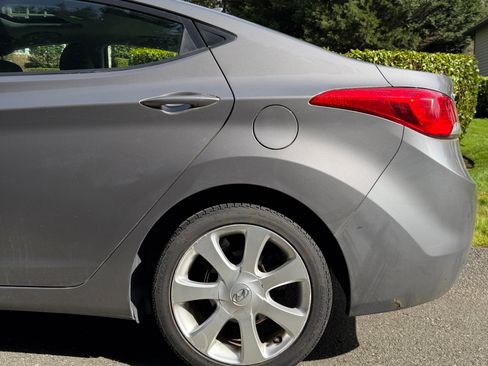 Used 2012 Hyundai Elantra Limited w/ Technology Pkg 5 image 15