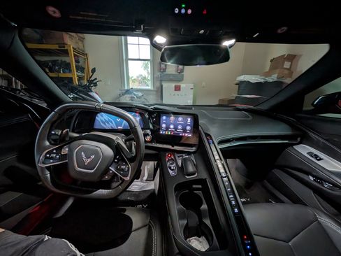 Used 2020 Chevrolet Corvette Stingray Coupe w/ Z51 Performance Package image 20