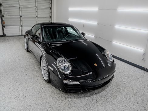 Used 2010 Porsche 911 Carrera S image 5