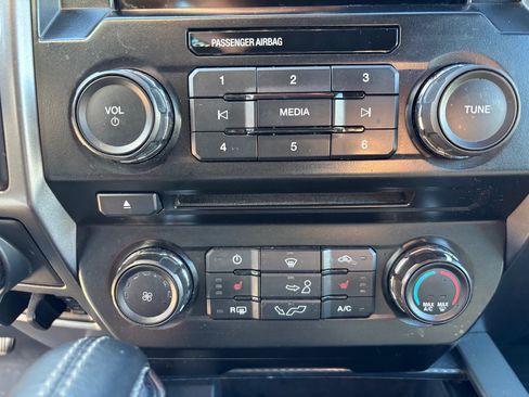 Used 2018 Ford F150 XLT w/ Equipment Group 302A Luxury image 17