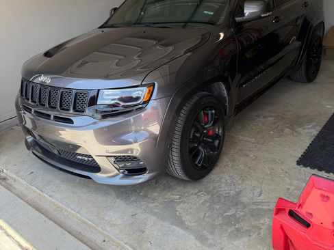Used 2017 Jeep Grand Cherokee SRT w/ Trailer Tow Group IV AWD/4WD image 4