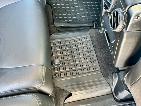 Used 2016 Land Rover LR4 HSE image 9