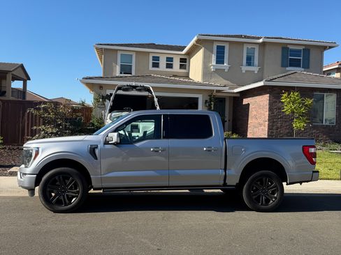 Used 2021 Ford F150 Lariat w/ Equipment Group 502A High AWD/4WD image 16