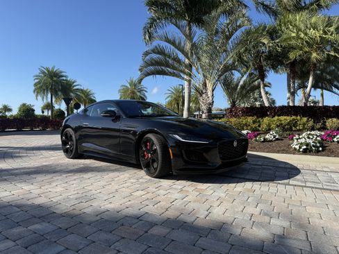 Used 2023 Jaguar F-TYPE R-Dynamic image 6