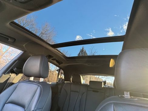 Used 2019 Audi Q8 Premium Plus w/ Premium Plus image 11