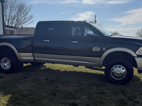 Used 2014 RAM 3500 Laramie Longhorn image 6