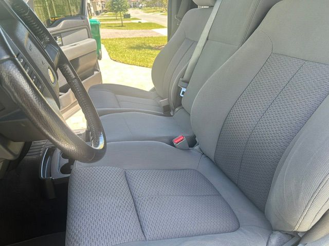 Used 2014 Ford F150 XLT w/ XLT Chrome Package RWD image 30