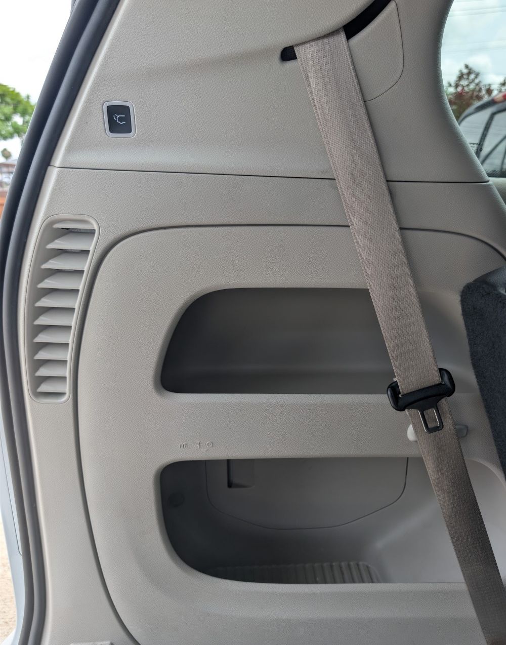 Used 2022 Chrysler Pacifica Touring-L FWD image 19