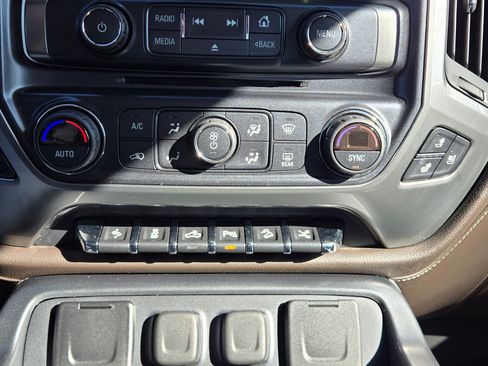 Used 2017 Chevrolet Silverado 1500 LTZ Z71 w/ LTZ Plus Package image 12