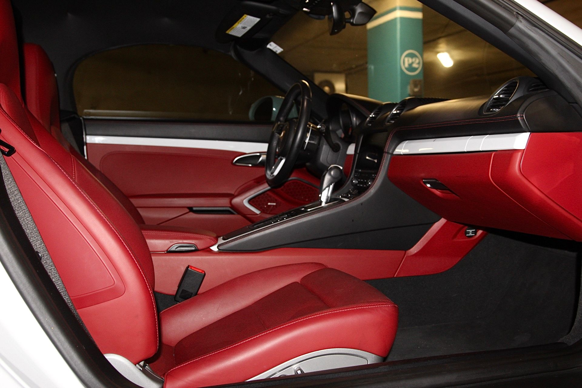 Used 2019 Porsche 718 Boxster RWD image 8