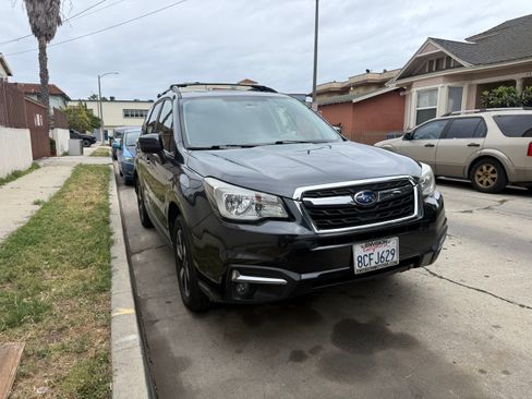 Used 2018 Subaru Forester 2.5i Premium AWD/4WD image 4