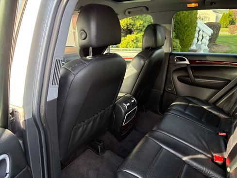 Used 2006 Porsche Cayenne S Titanium Edition image 13