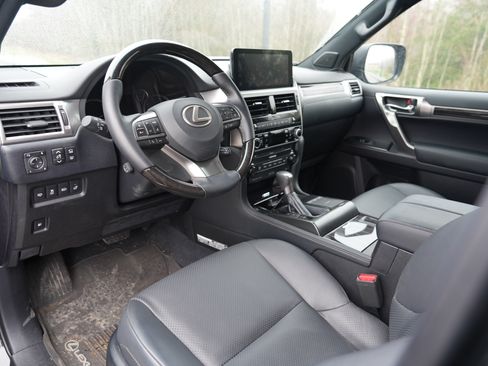 Used 2023 Lexus GX 460 Luxury image 13