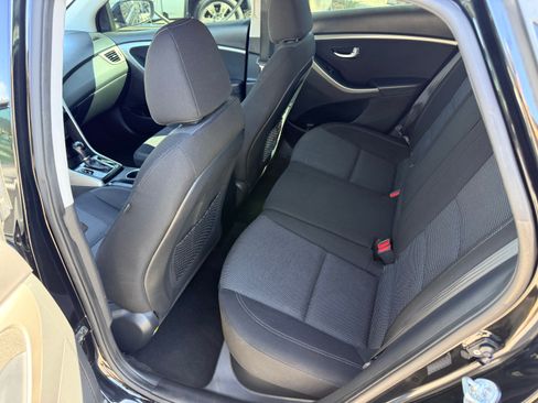 Used 2016 Hyundai Elantra GT w/ Option Group 02 FWD image 10