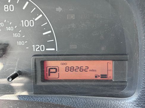 Used 2015 Nissan NV200 S FWD image 2