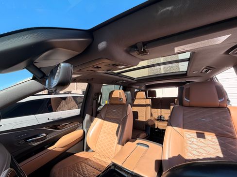 Used 2023 Cadillac Escalade Sport w/ Touring Package image 6