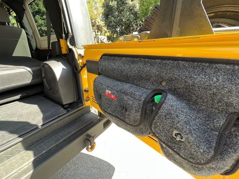 Used 2009 Jeep Wrangler X image 8