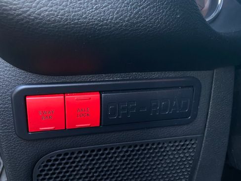 Used 2018 Jeep Wrangler Unlimited Rubicon w/ Max Tow Package image 10