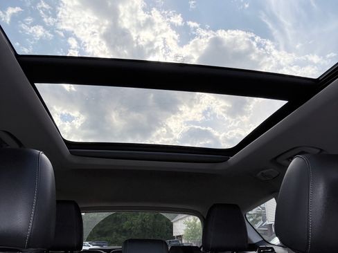 Used 2014 Ford Escape Titanium FWD image 8