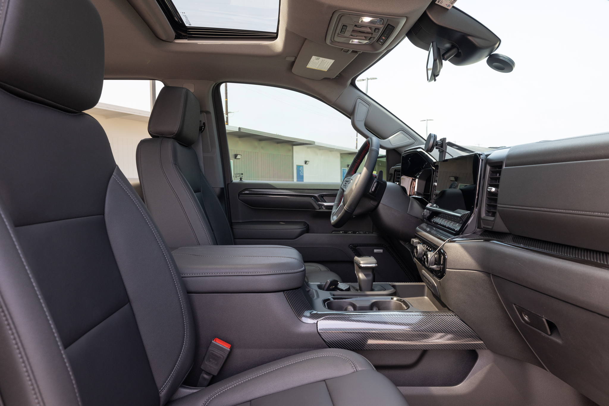 Used 2024 Chevrolet Silverado 1500 LT Trail Boss w/ LT Trail Boss Premium Package AWD/4WD image 26