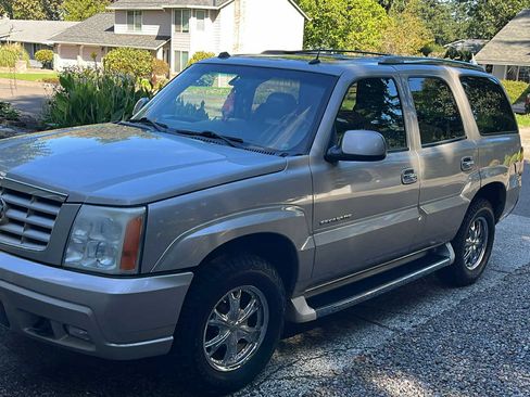 Used 2005 Cadillac Escalade AWD image 6