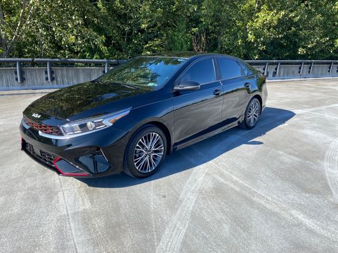 Used 2023 Kia Forte GT-Line w/ GT-Line Technology Package FWD image 4