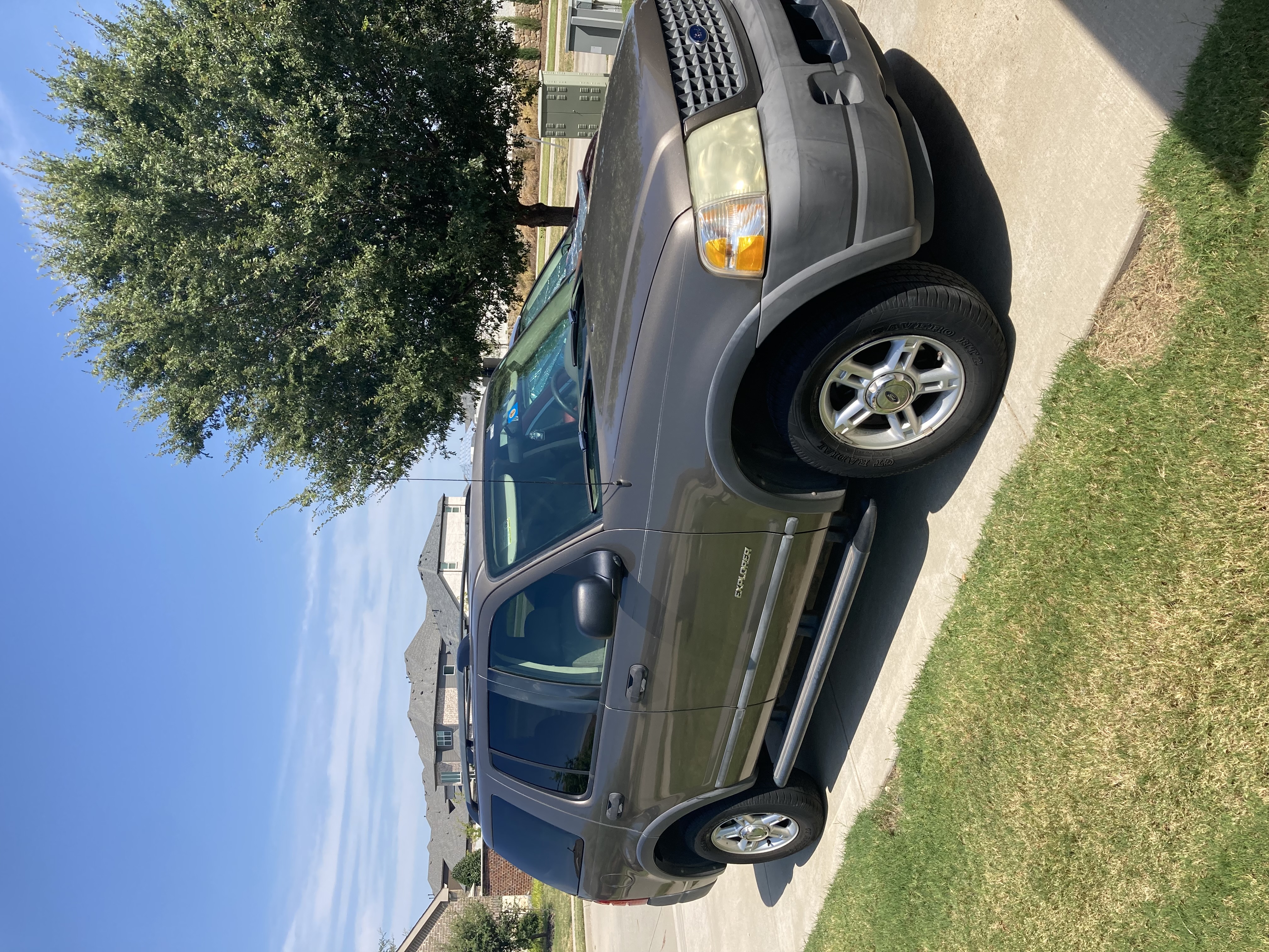 Used 2004 Ford Explorer Sport XLS AWD/4WD image 4