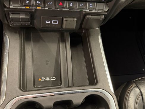 Used 2022 GMC Sierra 3500 AT4 w/ AT4 Premium Plus Package image 25