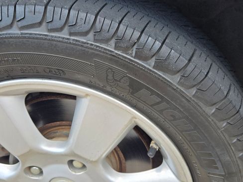 Used 2007 Nissan Versa SL w/ Convenience Pkg image 15