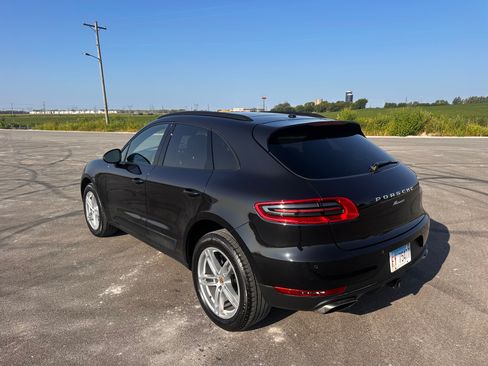 Used 2018 Porsche Macan Sport Edition AWD/4WD image 2